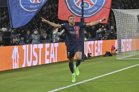 Photo MBappe Kylian Psg but et joie Match aller des huitièmes de