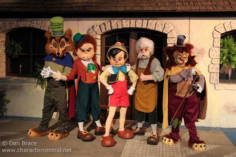 Pinocchio (Movie) at Disney Character Central