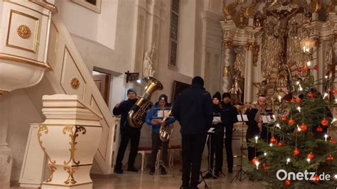 Schöne Atmosphäre bei Waldweihnacht am Steinberg Onetz