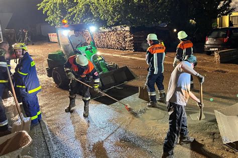 Hunderte Helfer Im Einsatz Nach Unwettern In Franken Normalisiert Sich