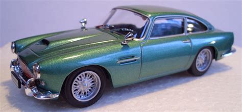 D Agostini Aston Martin Db4 Coupe Metallic Green 1 43 Scale