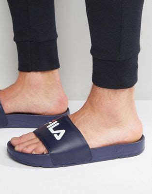 Sia Hits Beach In A Tiny White Bikini As She Enjoys Getaway On The Mexican Coast Daily Mail Online