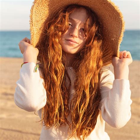 Comment protéger ses cheveux du soleil et de la mer