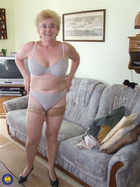 Horny German Grandma Likes To Show You Her Pink Pussy And Her Horny Round Ass Mature Nl