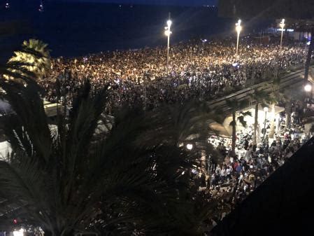 M S De Cuarenta Heridos Leves Durante La Quema Del Dimoni En La Fiesta