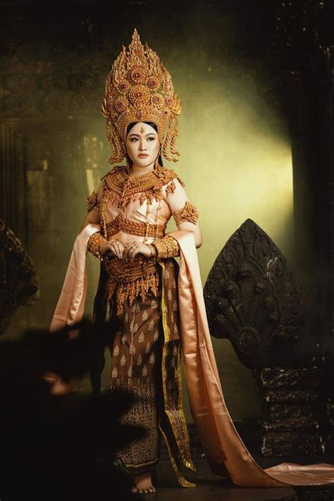 CAMBODIA Cambodia Ancient Costumes And Jewelry For The Queen In