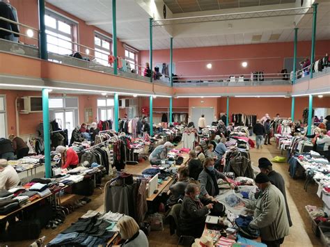 Montceau Les Mines Vide Dressing Vide Dressing Organis Par Familles