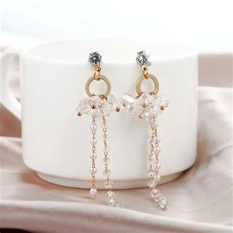 Korean Style New Fashion Drop Earrings For Women White Crystal Dangling Imitation Pearl Earings