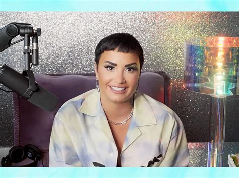 Demi Lovato Posts Naked Pic From The Bathtub Saying That Is Where They Feel The Sexiest