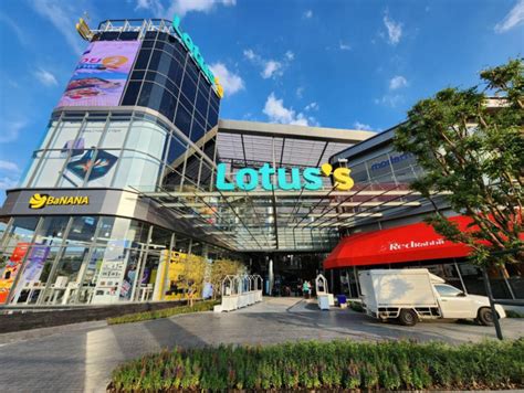 Bangkok Post Lotus S Opens Flagship Lifestyle Store