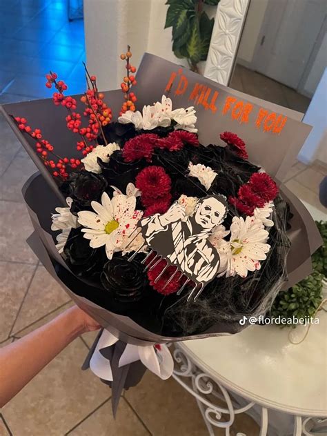 𝑴𝒊𝒄𝒉𝒂𝒆𝒍 𝑴𝒚𝒆𝒓𝒔 𝒃𝒐𝒖𝒒𝒖𝒆𝒕 Halloween Flowers Halloween Bouquets Forever