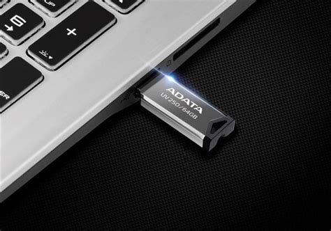 Memoria USB ADATA UV250 32GB Plata AUV250 32G RBK