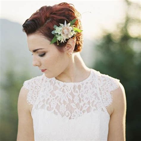 10 Coiffures De Mariage Pour Les Cheveux Courts Cheveux Courts Mariage Coiffure Mariée