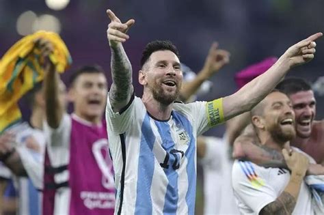 Lionel Messi delighted to share "beautiful moment" with Argentina fans