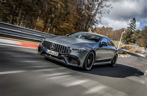 Video La Mercedes Amg Gt S Bat La Panamera Turbo S Et Signe Le