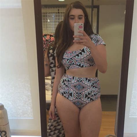 Joven de talla grande recibe ola de críticas tras posar en bikini en campaña sin Photoshop ElAntro
