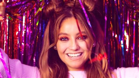 Karol Sevilla Enamorada Presentó Nadie Te Entiende Y Su Nueva Serie Lo Mas Escuchado