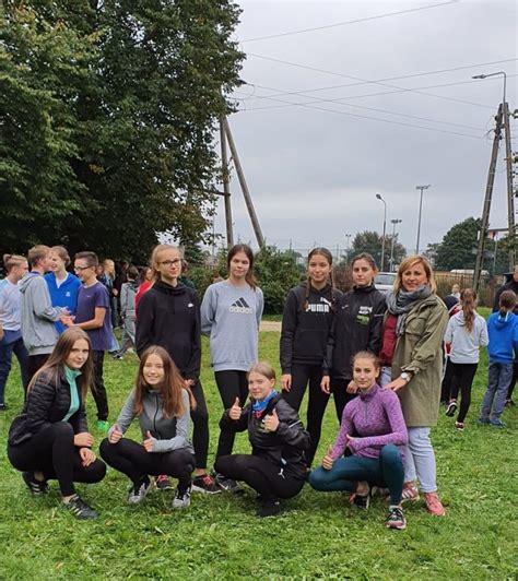 Powiatowe Sztafetowe Biegi Przełajowe Zespół Szkół Nr 2 im Leona