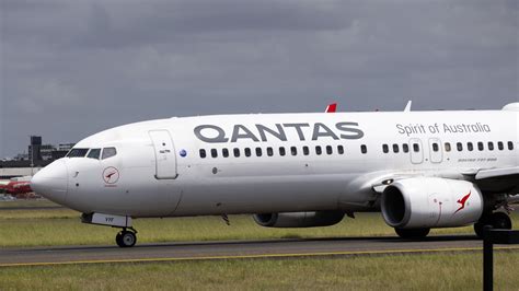 Qantas To Boost Fuel Efficiency With Split Scimitar Boeing 737 Wingtips