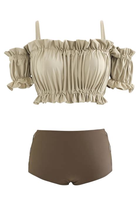 Schulterfreies Bikini Set mit Rüschenbesatz in Camel Retro Indie and Unique Fashion