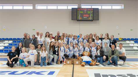 Historyczny dzień dla kobiecego koszalińskiego basketu Koszykarki