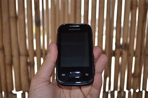 Samsung Galaxy Pocket: First look (pictures) | NDTV Gadgets360.com