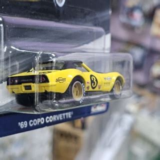 HOT WHEELS PREMIUM 69 COPO CORVETTE CIRCUIT LEGENDS CAR CULTURE