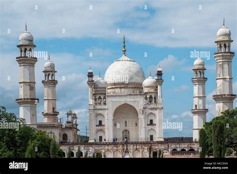 Bibi Ka Maqbara Tomb In Hi Res Stock Photography And Images Alamy