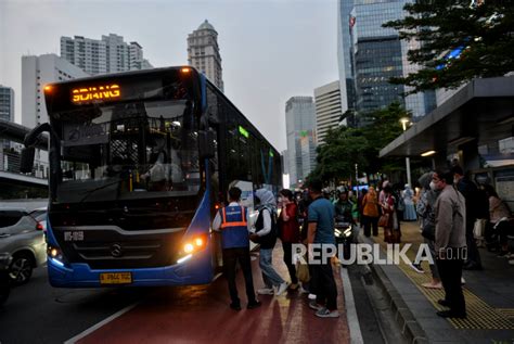 Dishub DKI Kaji Tarif Layanan Bus Transjakarta Ke Bandara Soetta