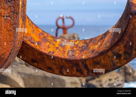 Hierro Oxidado En La Escultura Del Peine Del Viento San Sebasti N