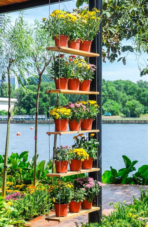 Diy Vertical Garden Ideas For More Growing Space In Small Gardens Vertical Garden Design