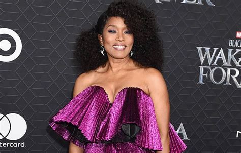 Angela Bassett Sparkles In Purple For ‘black Panther Wakanda Forever Footwear News