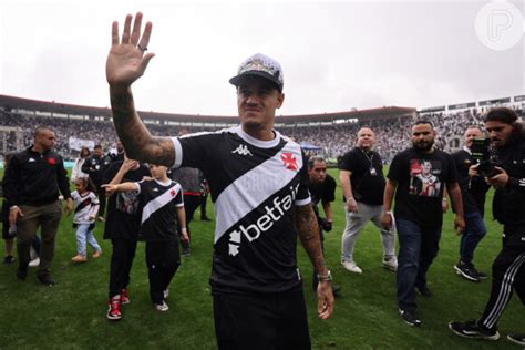 Pai Pela Vez Neymar Hostilizado Pela Torcida Do Vasco Ap S Fazer