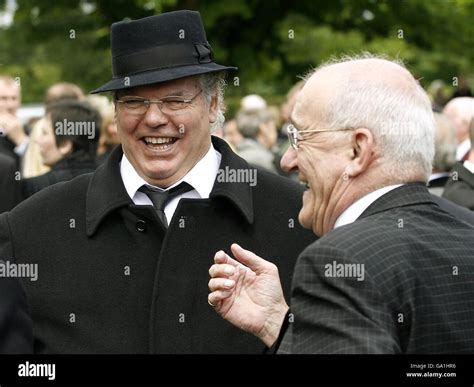 Bernard Manning funeral Stock Photo - Alamy