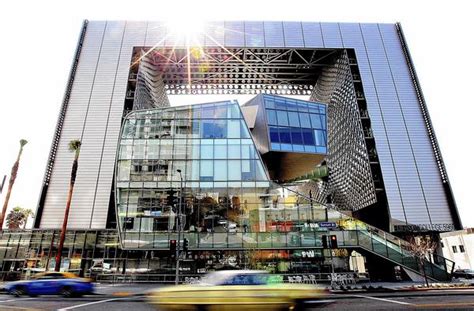 Emerson College opens futuristic outpost in Hollywood - LA Times