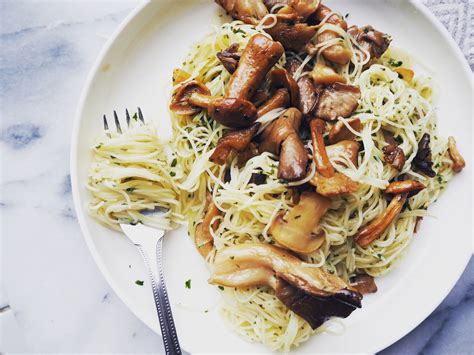 Angel Hair Pasta With Mushrooms Garlic And Parsley My Dear Kitchen In Helsinki