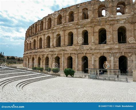 El Jem Amphitheatre in Tunisia (Northern Africa) Editorial Stock Photo - Image of city, heritage ...