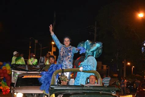 Alegría multicolor de cArNaVaL Gay se toma BARRANQUILLA OrgulloLGBT co