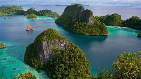 Tempat Wisata Di Papua Panduan Liburan Di Raja Ampat Yoexplore