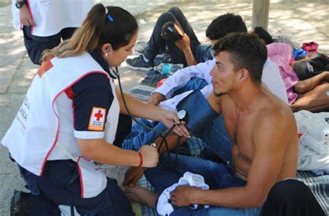 Salud Brinda Atención Médica A Los Migrantes Retornados Diario RoatÁn