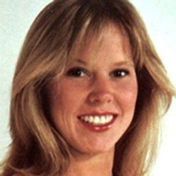 Get 4 Cynthia Brooks Free Stripping And Nude Links At FreeOnes