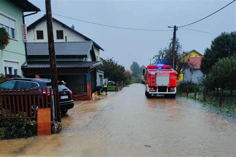 Poplave i u Hrvatskoj Vatrogasci branili naselje cijelu noć BIGportal ba