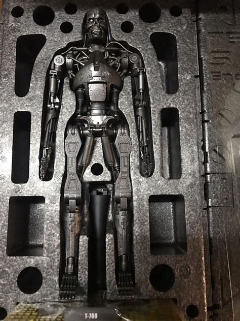 Hot Toys MMS Terminator Salvation Endoskeleton T Figure Judgment Day 未來戰士 玩具狂熱 興趣及遊戲 玩具