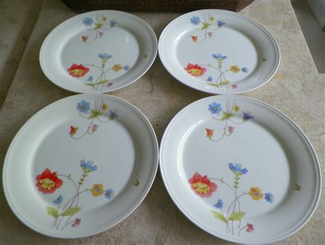 Mikasa Just Flowers Bone China Salad Dessert Plates 7 5 8 Set Of 4