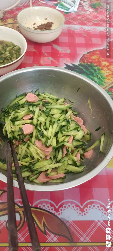 黄瓜丝拌火腿肠摄影图 传统美食 餐饮美食 摄影图库 昵图网nipic