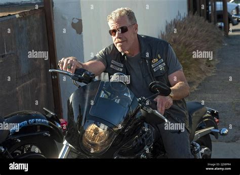 RON PERLMAN, SONS OF ANARCHY, 2008 Stock Photo - Alamy