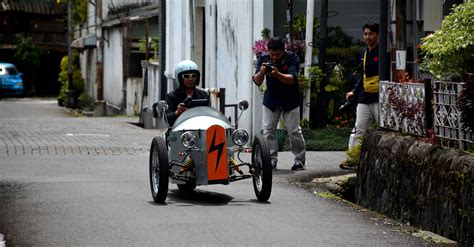 Inspiratif, Pria asal Yogyakarta Ini Ciptakan Mobil Listrik Ramah Lingkungan - Jogjaaja