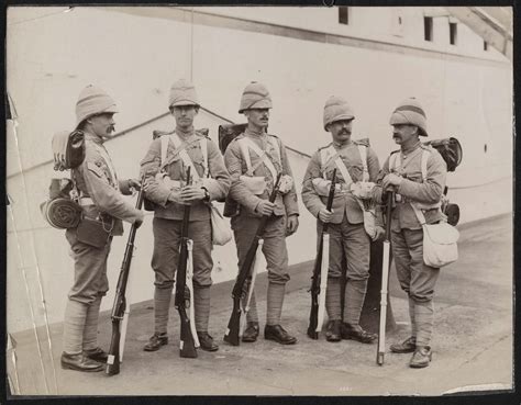 C1890s Photo British Army Regiment Uniform Group In Khaki