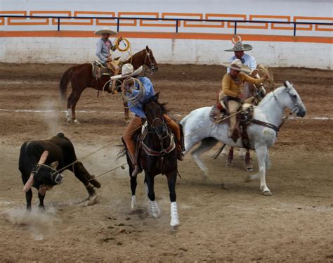 Suertes Charras Entre Espuelas Y Rebozos