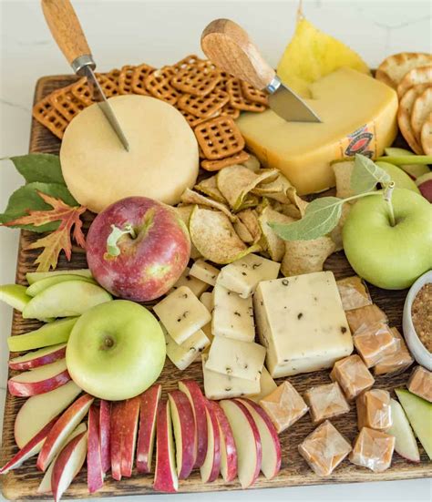 Easy Fall Apple and Cheese Board | Cheese Platter Appetizer with Apple